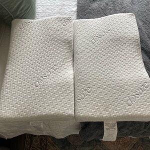 Dosaze Orthopedic Pillows (Pair) - NEW